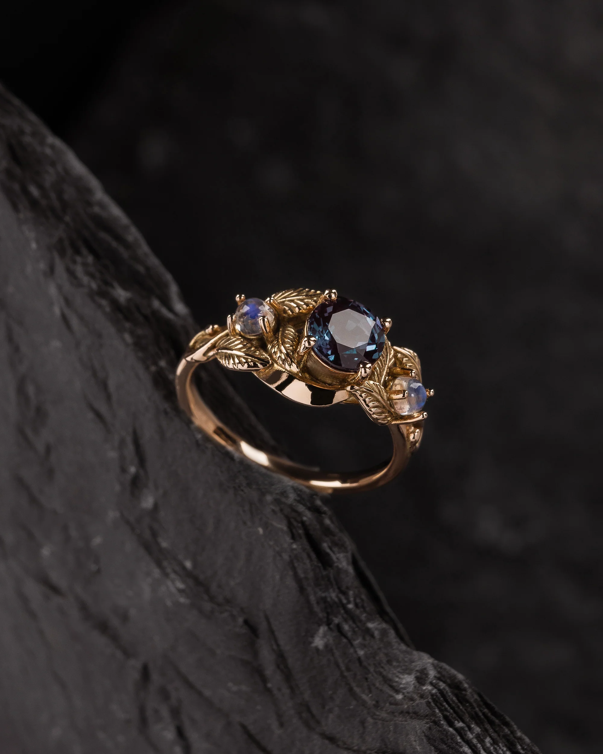 Alexandrite and moonstones engagement ring / Azalea - Image 4