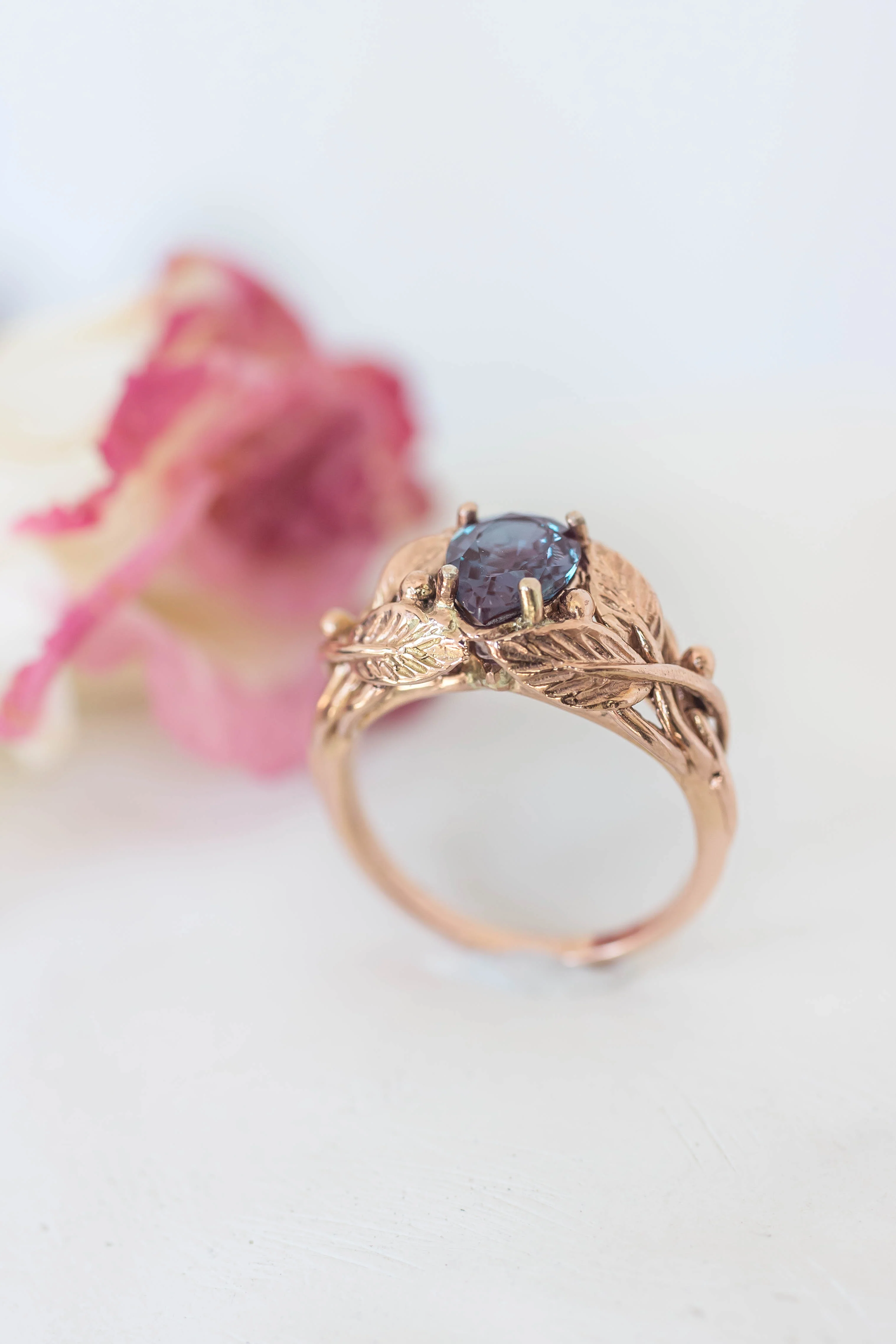 Pear cut Alexandrite engagement ring, leaves ring / Viola - Image 4