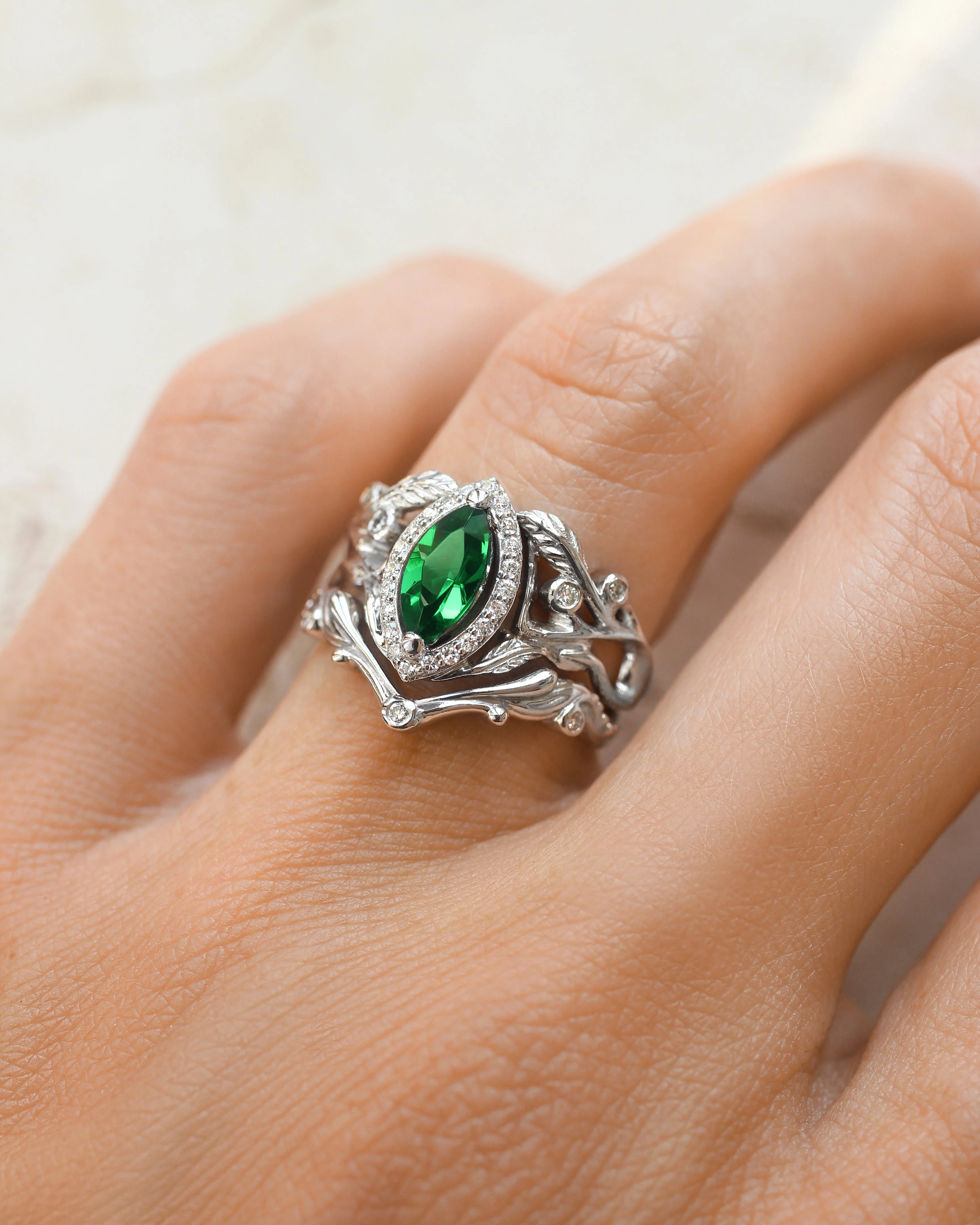Bridal ring set with lab emerald and diamond halo / Callisto - Image 7