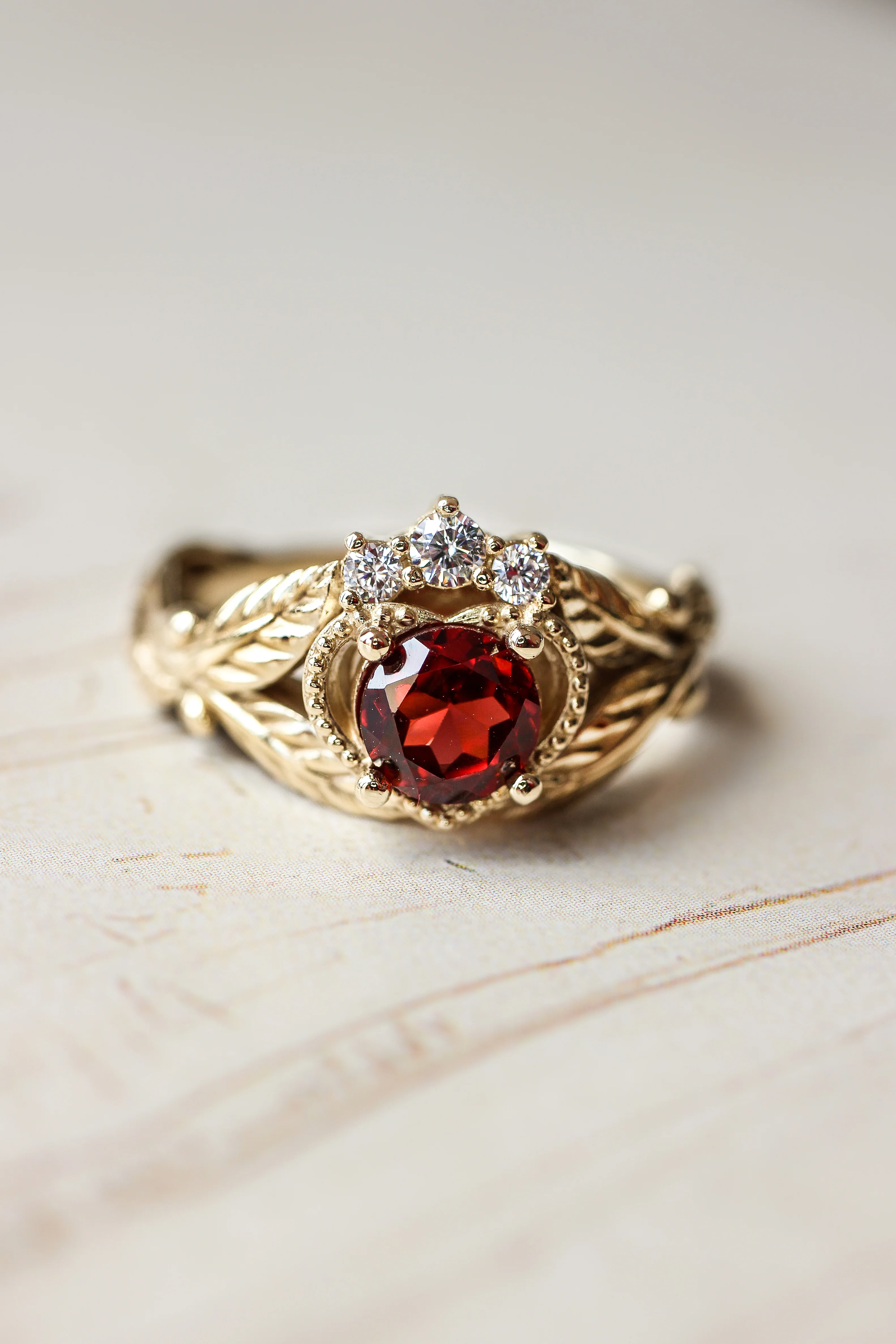 Claddagh | custom ring setting, 5 mm central gemstone - Image 5