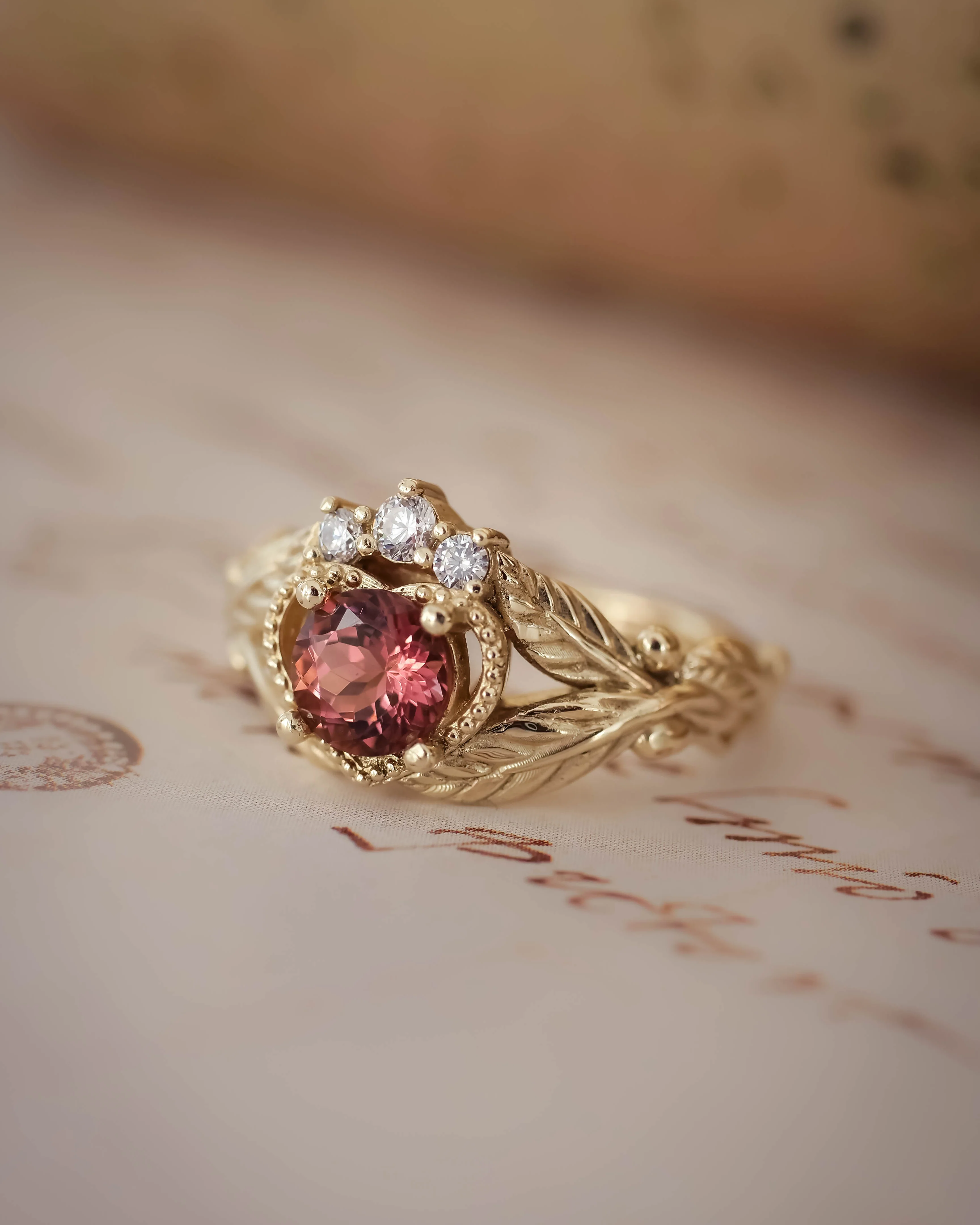 Claddagh | custom ring setting, 6 mm central gemstone - Image 5