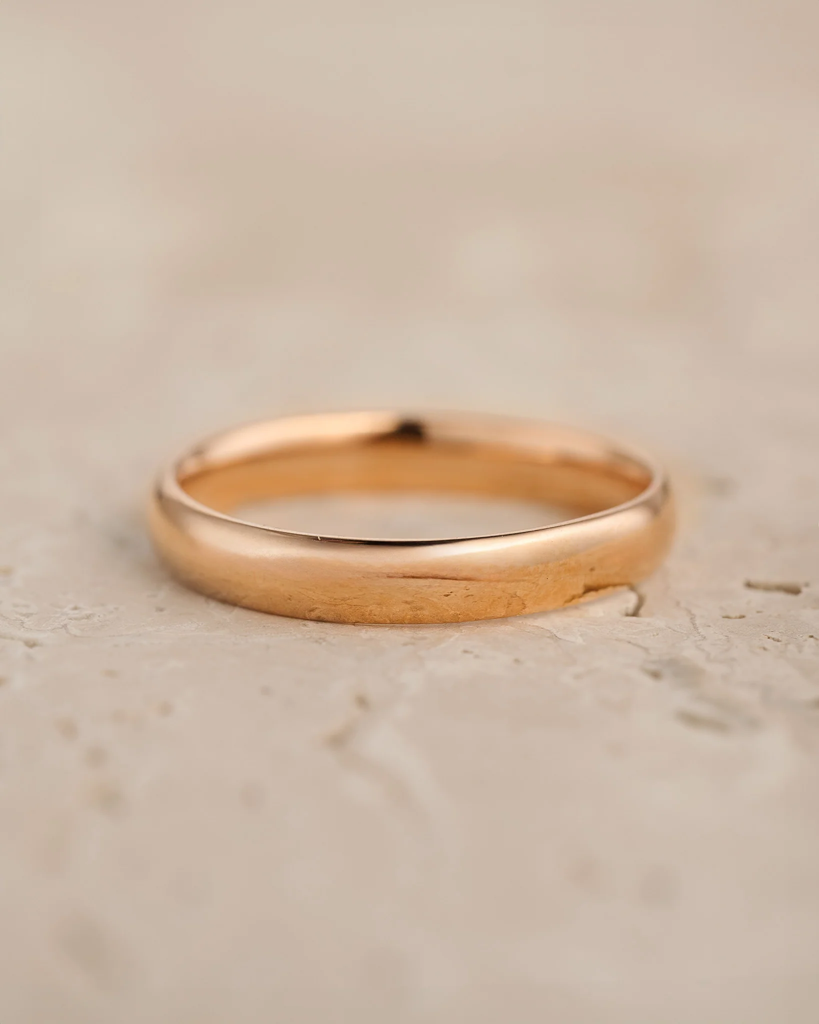 Classic gold wedding band, comfort fit ring, 4 mm width - Image 5