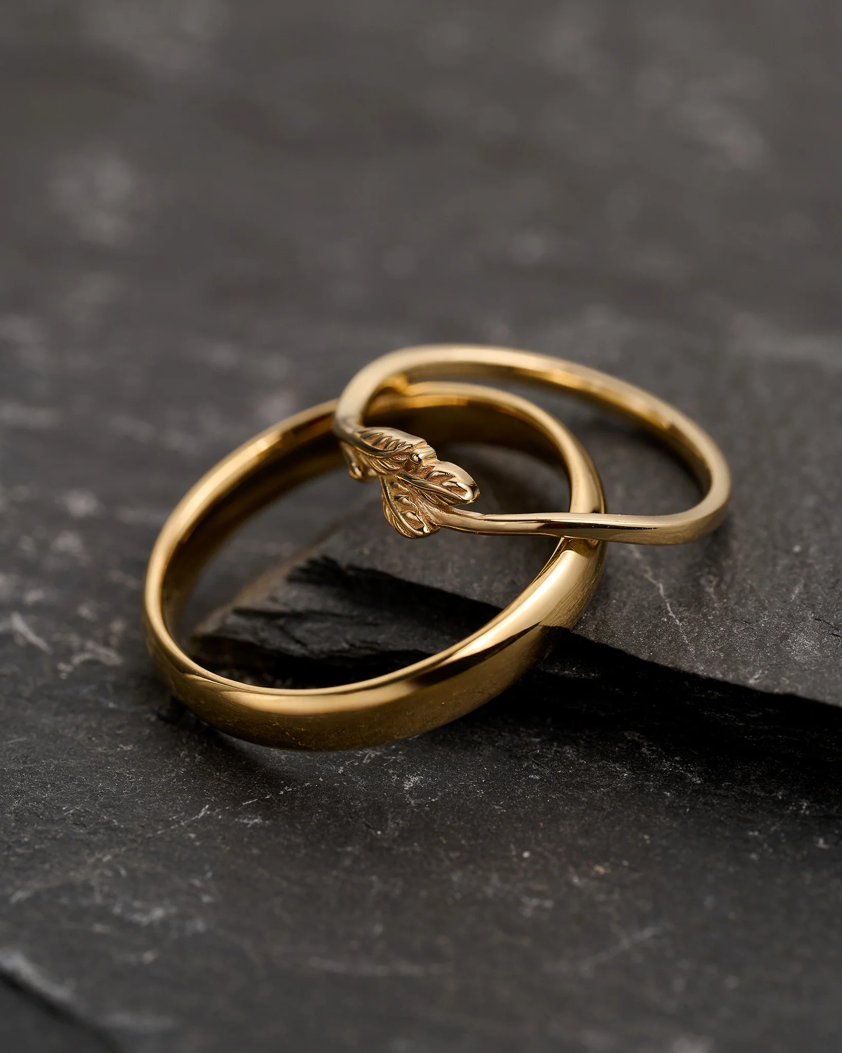 Dainty twig wedding band, solid gold ring - Image 4