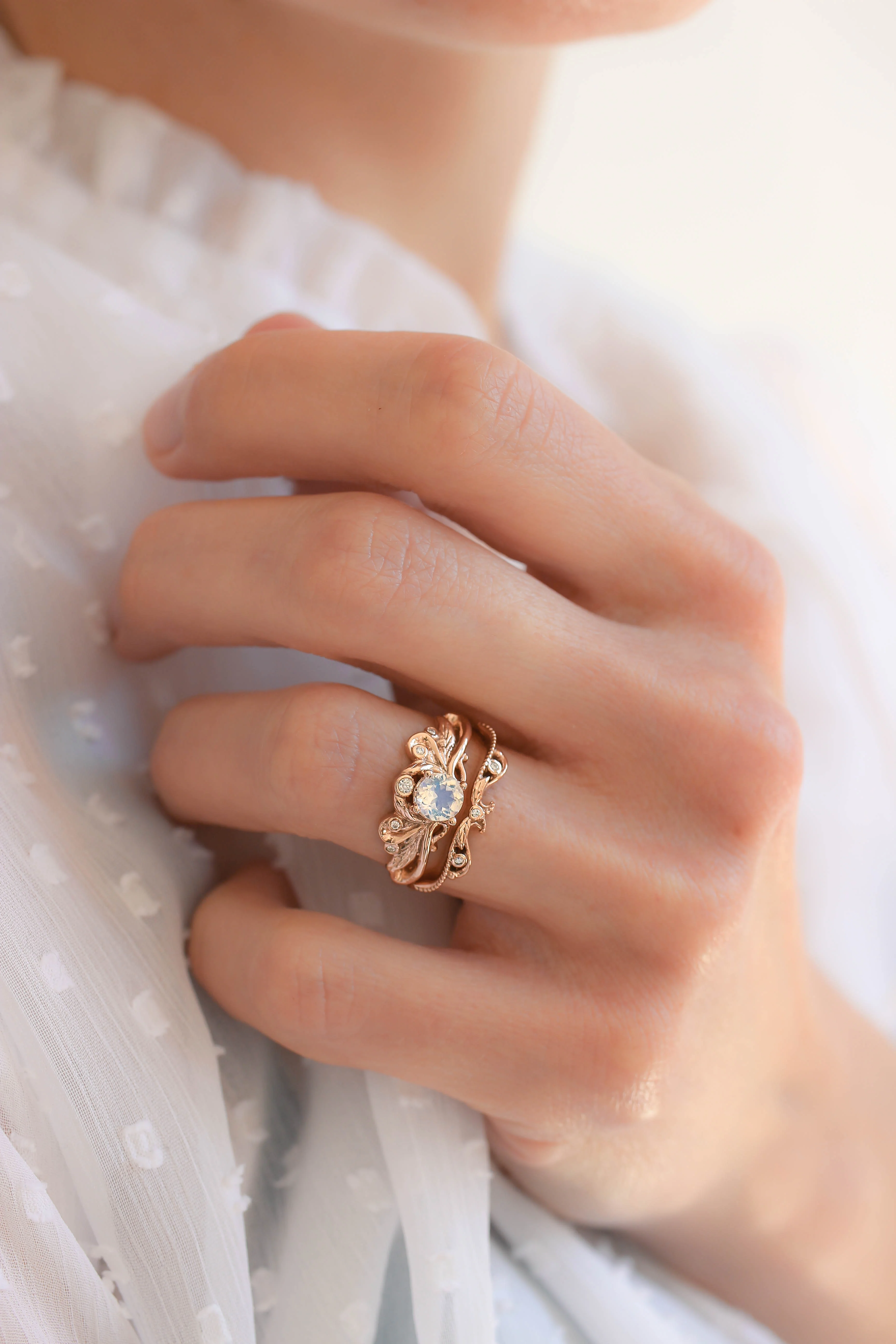 Damariss | bridal ring set for round cut 5mm gemstone - Image 3