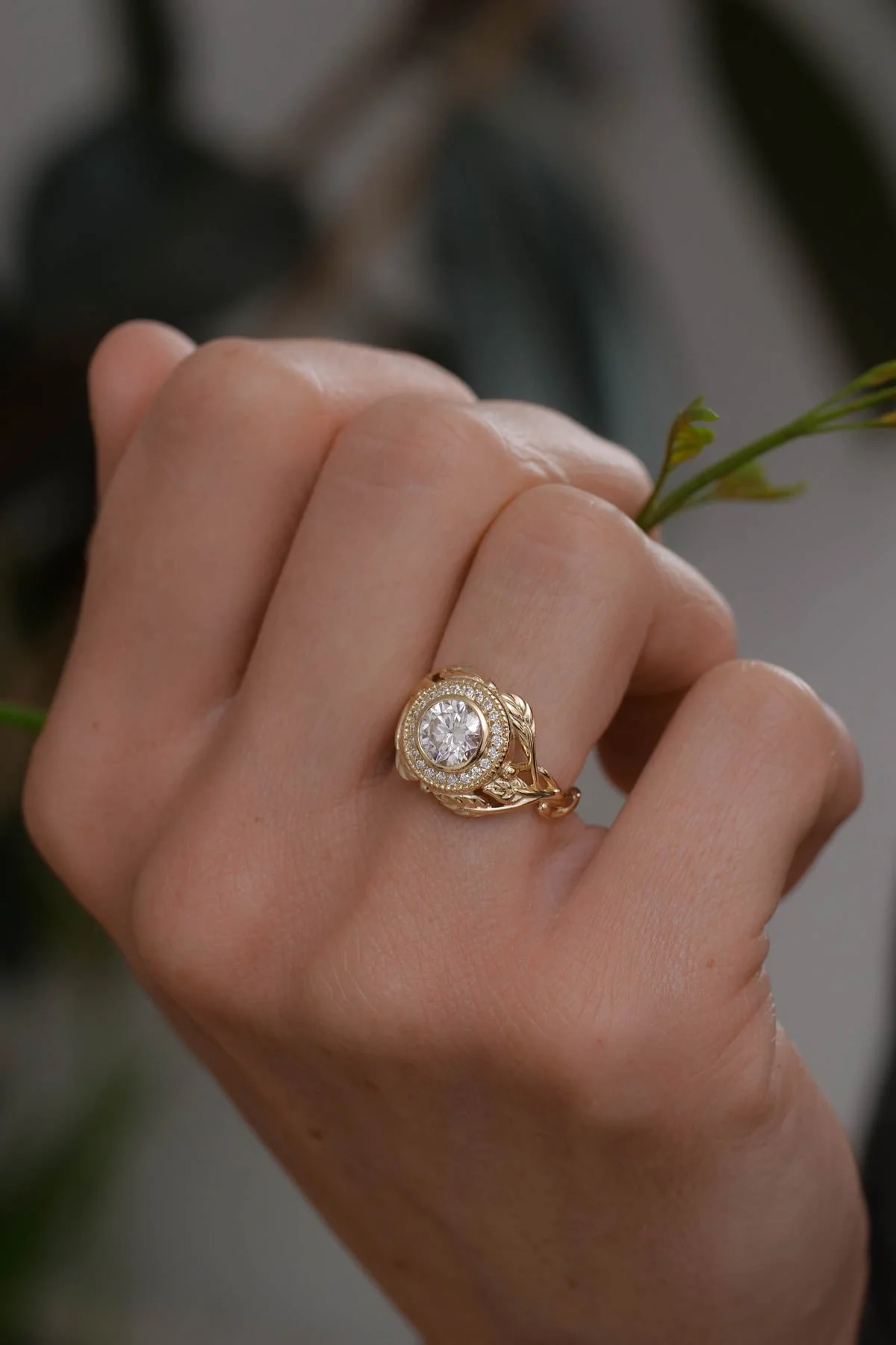 Lab grown diamond halo engagement ring, central diamond 6mm / Tilia - Image 7