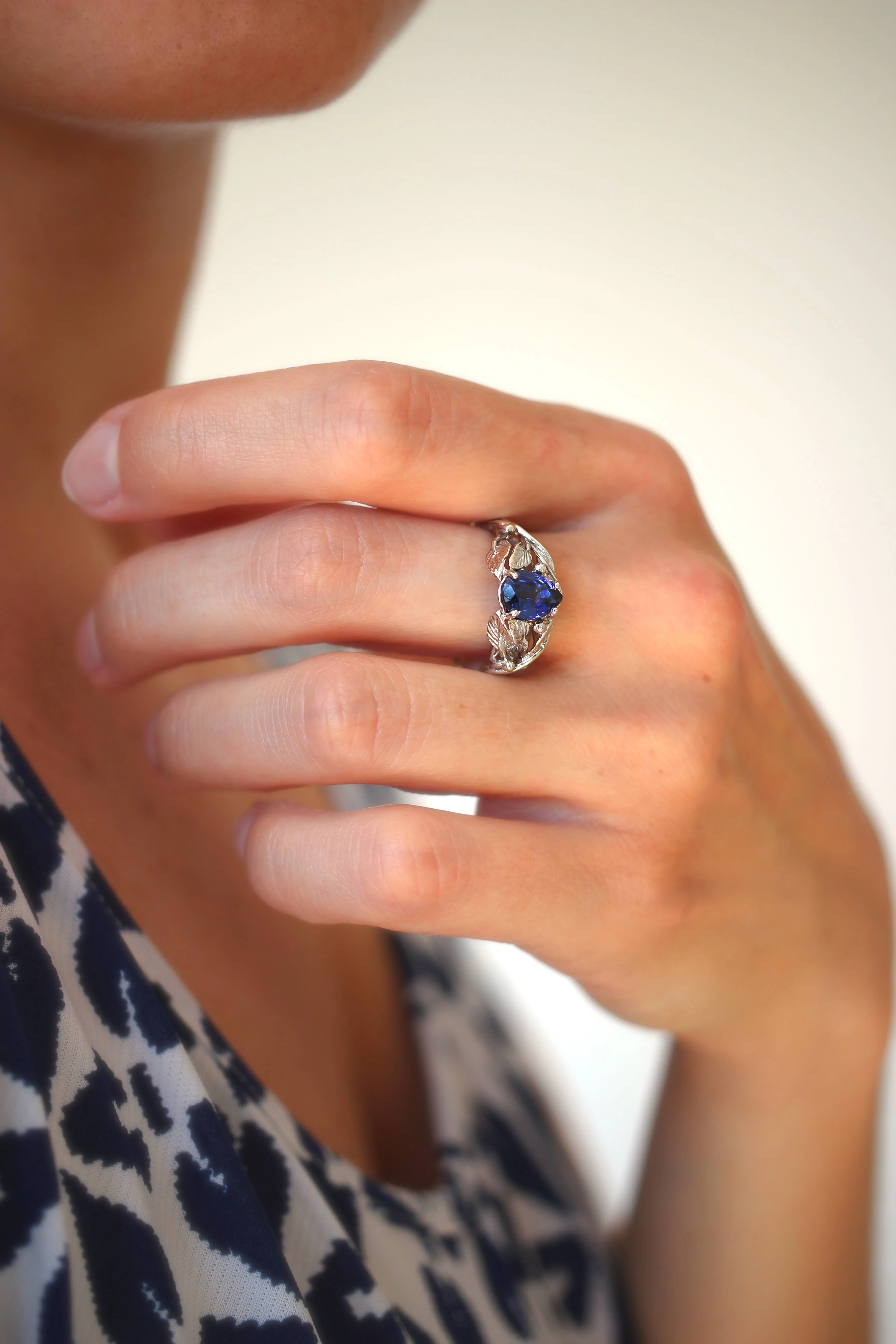 Lab sapphire engagement ring, leaves ring / Viola - Image 4