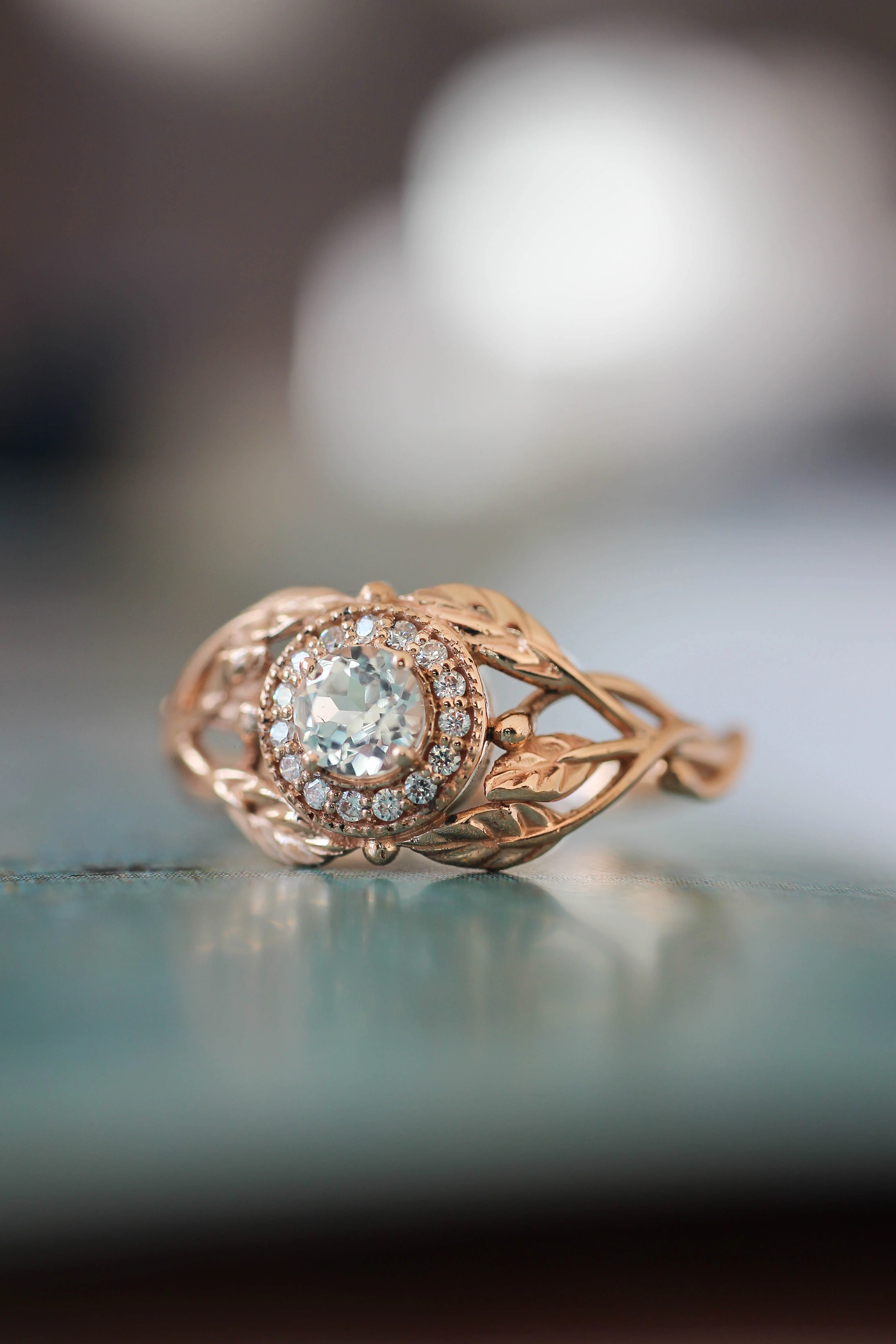 Leaf engagement ring with natural diamonds / Tilia halo - Image 17