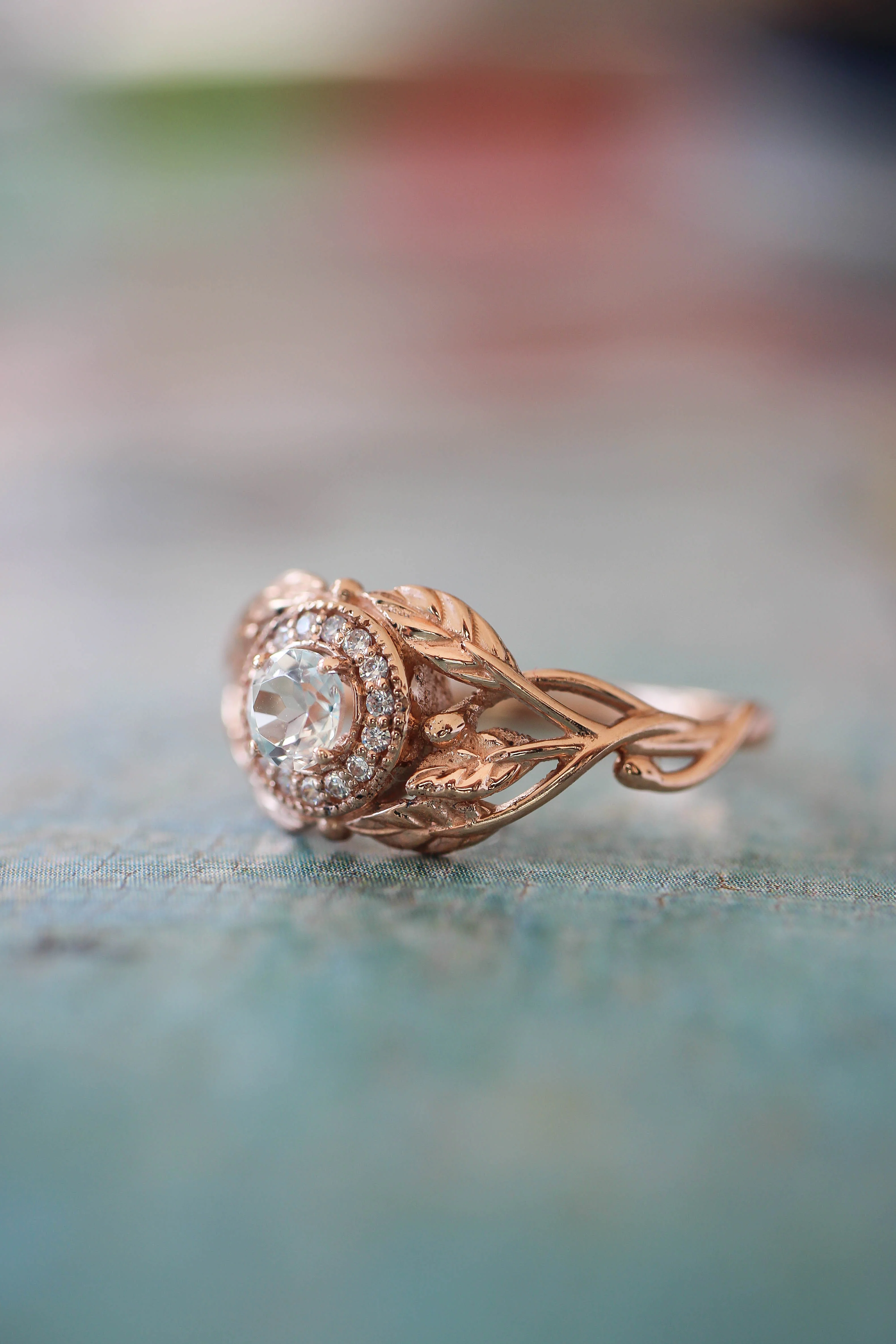 Leaf engagement ring with natural diamonds / Tilia halo - Image 20