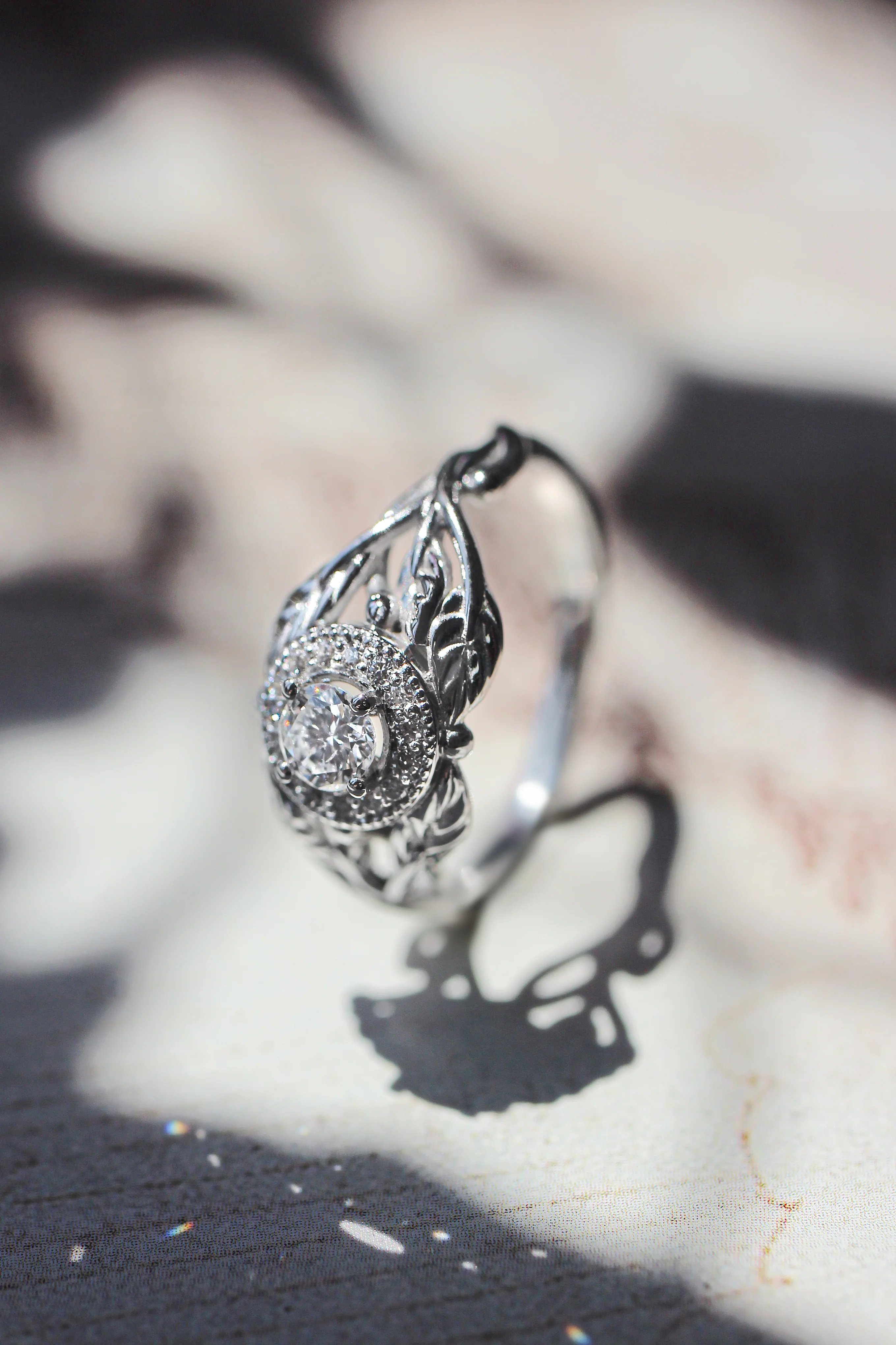 Leaf engagement ring with natural diamonds / Tilia halo - Image 6