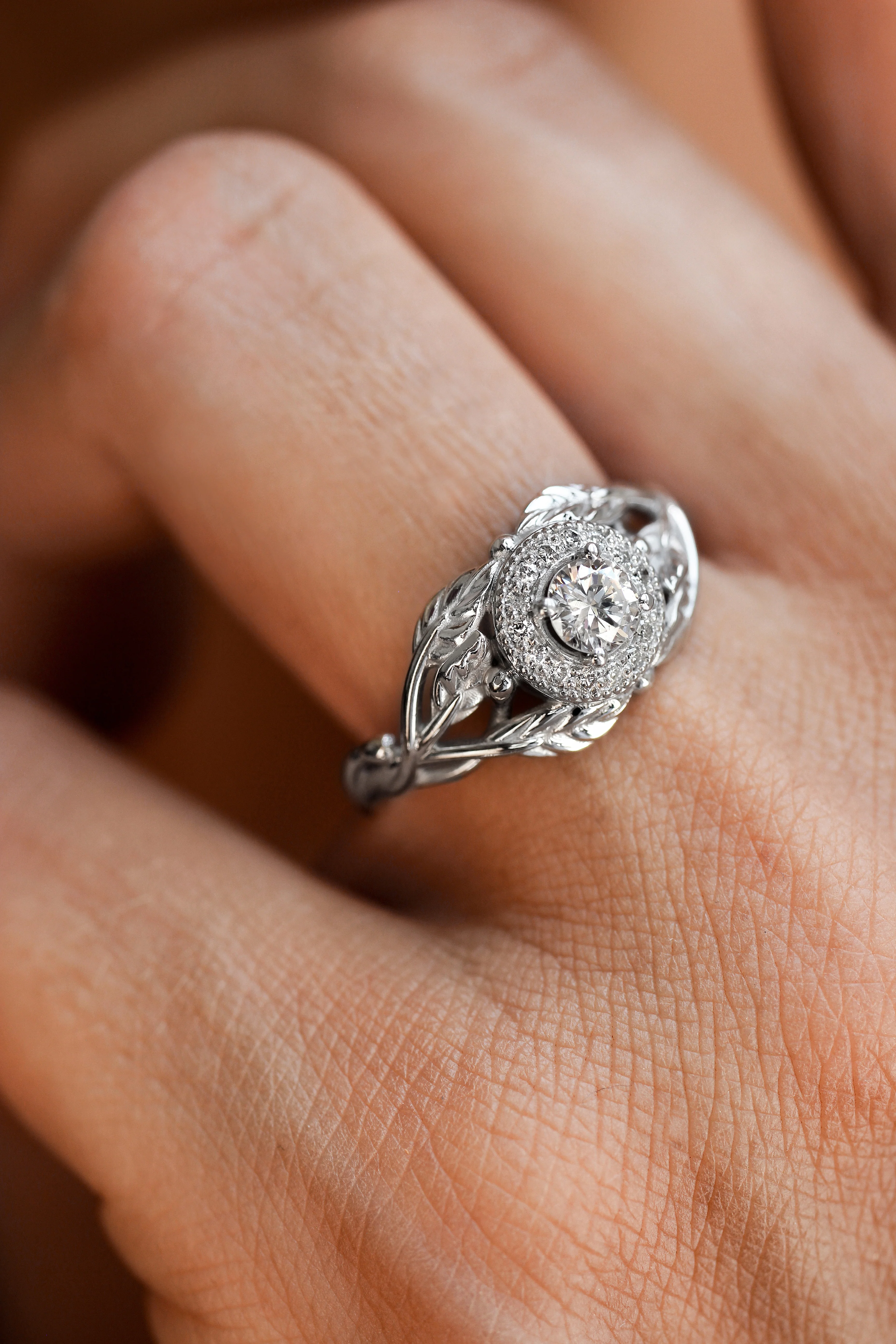 Leaf engagement ring with natural diamonds / Tilia halo - Image 9
