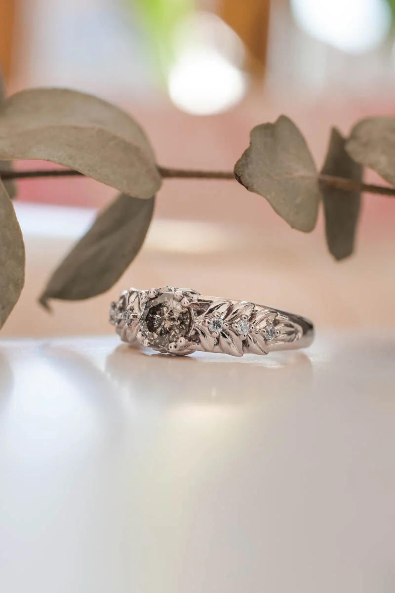 Nature inspired engagement ring with salt & pepper diamond / Silvestra - Image 11