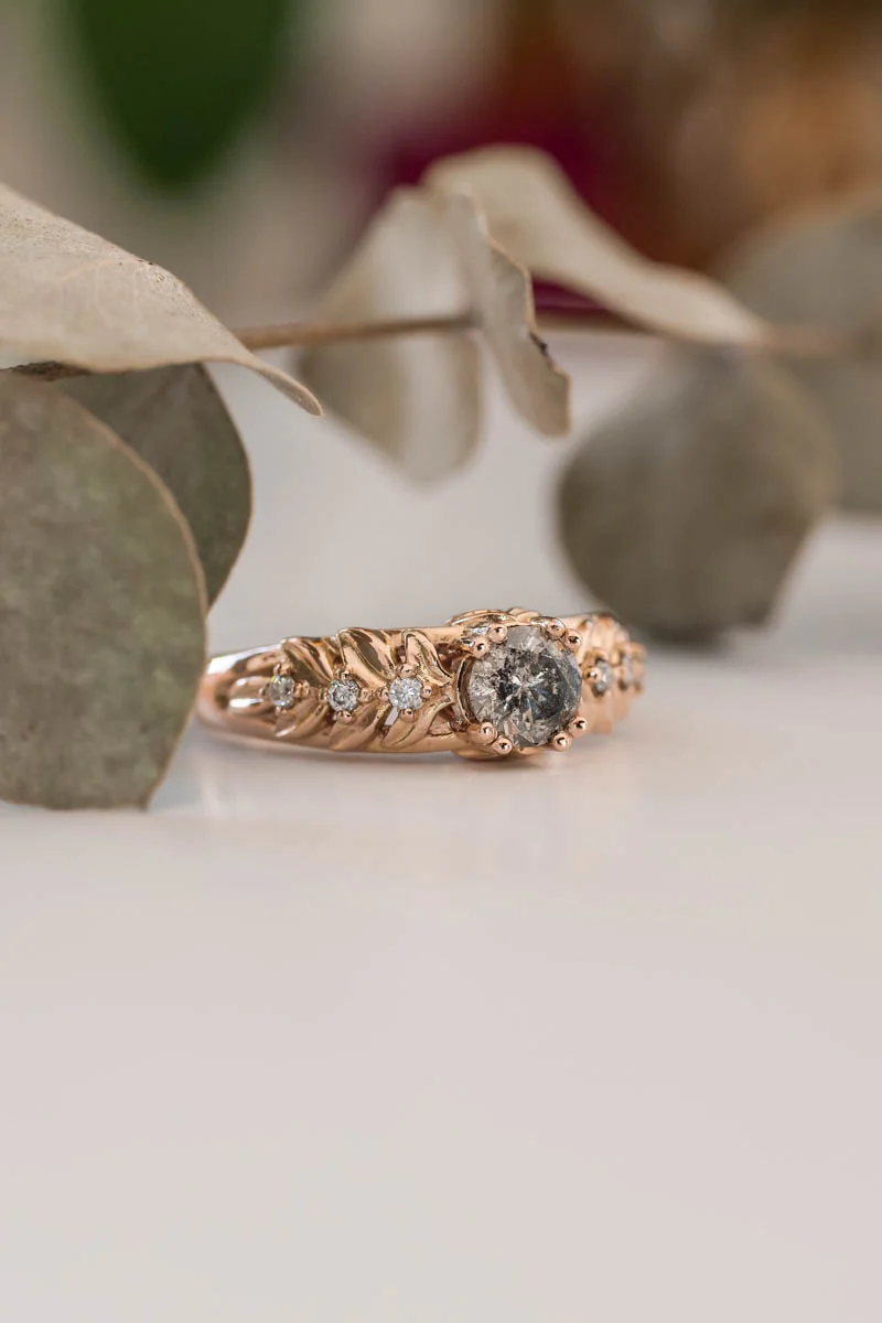 Nature inspired engagement ring with salt & pepper diamond / Silvestra - Image 12