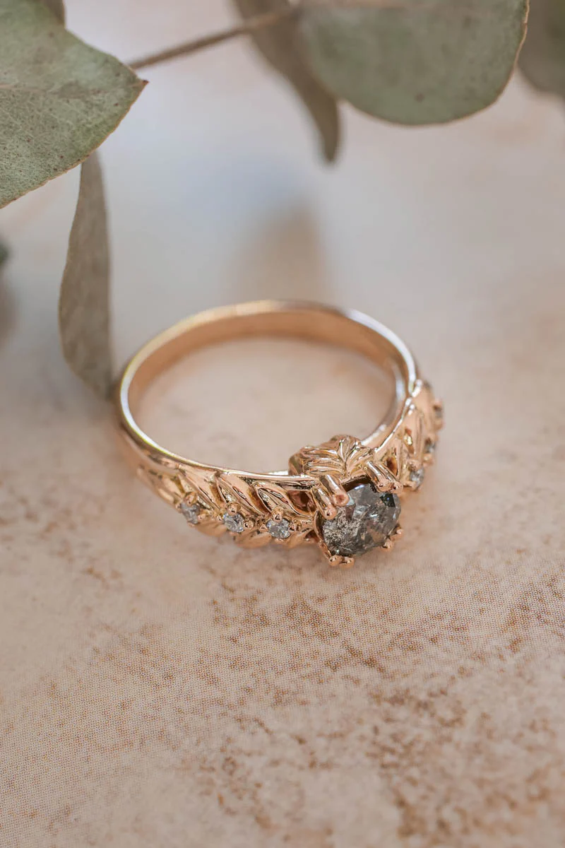Nature inspired engagement ring with salt & pepper diamond / Silvestra - Image 9