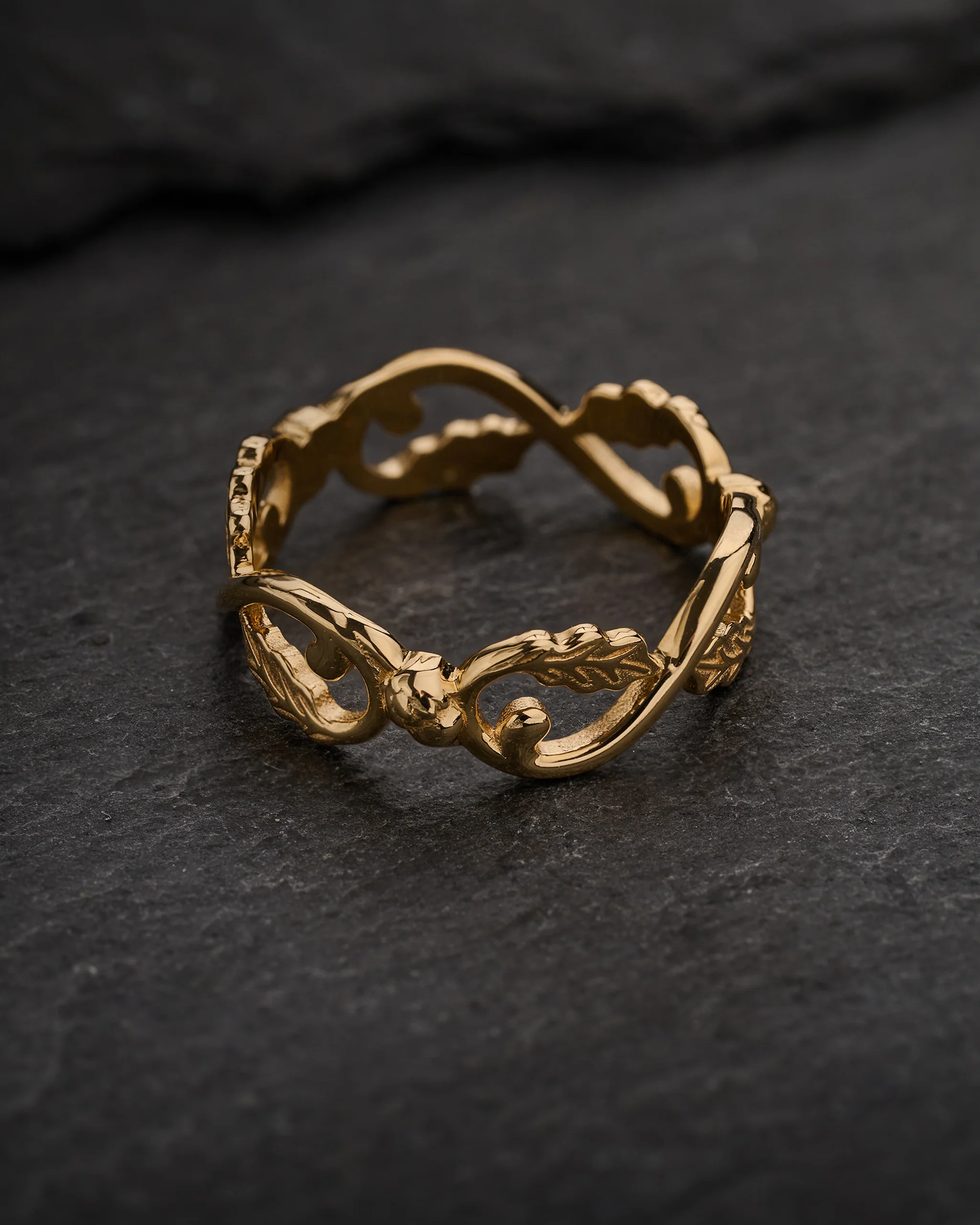 Swirly oak leaves wedding band - Image 3