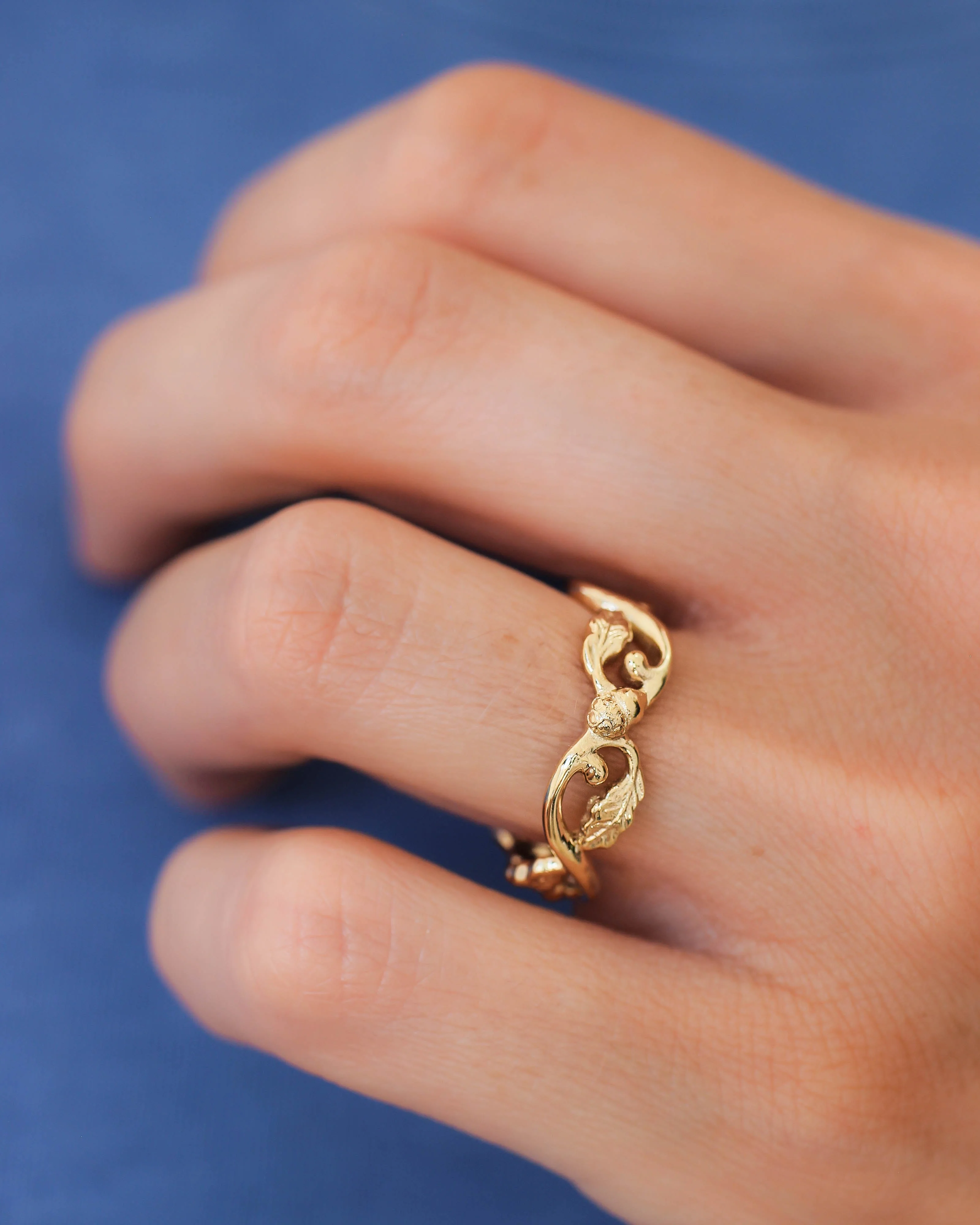 Swirly oak leaves wedding band - Image 5