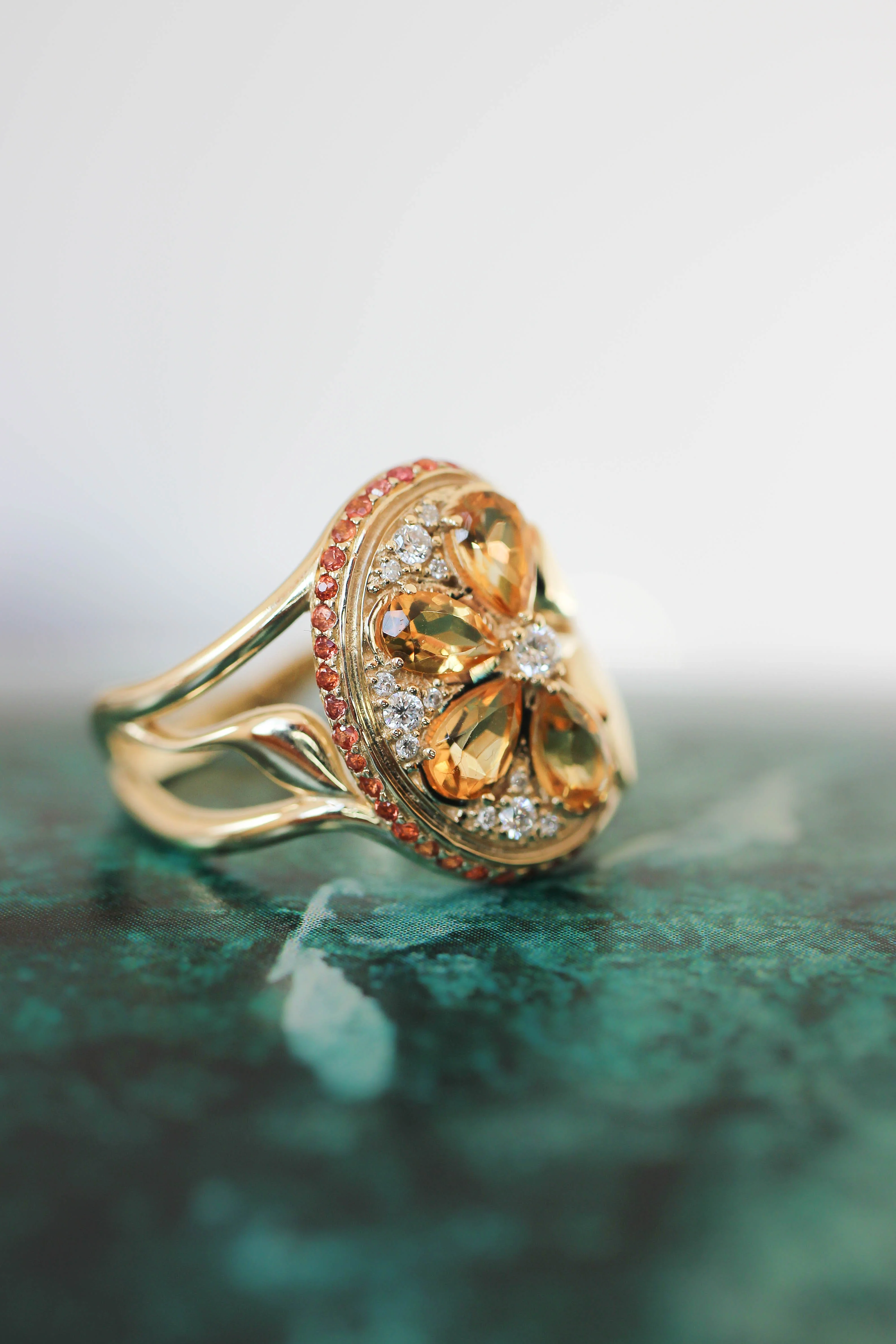 Orange slice ring with citrine, diamonds and sapphires - Image 11