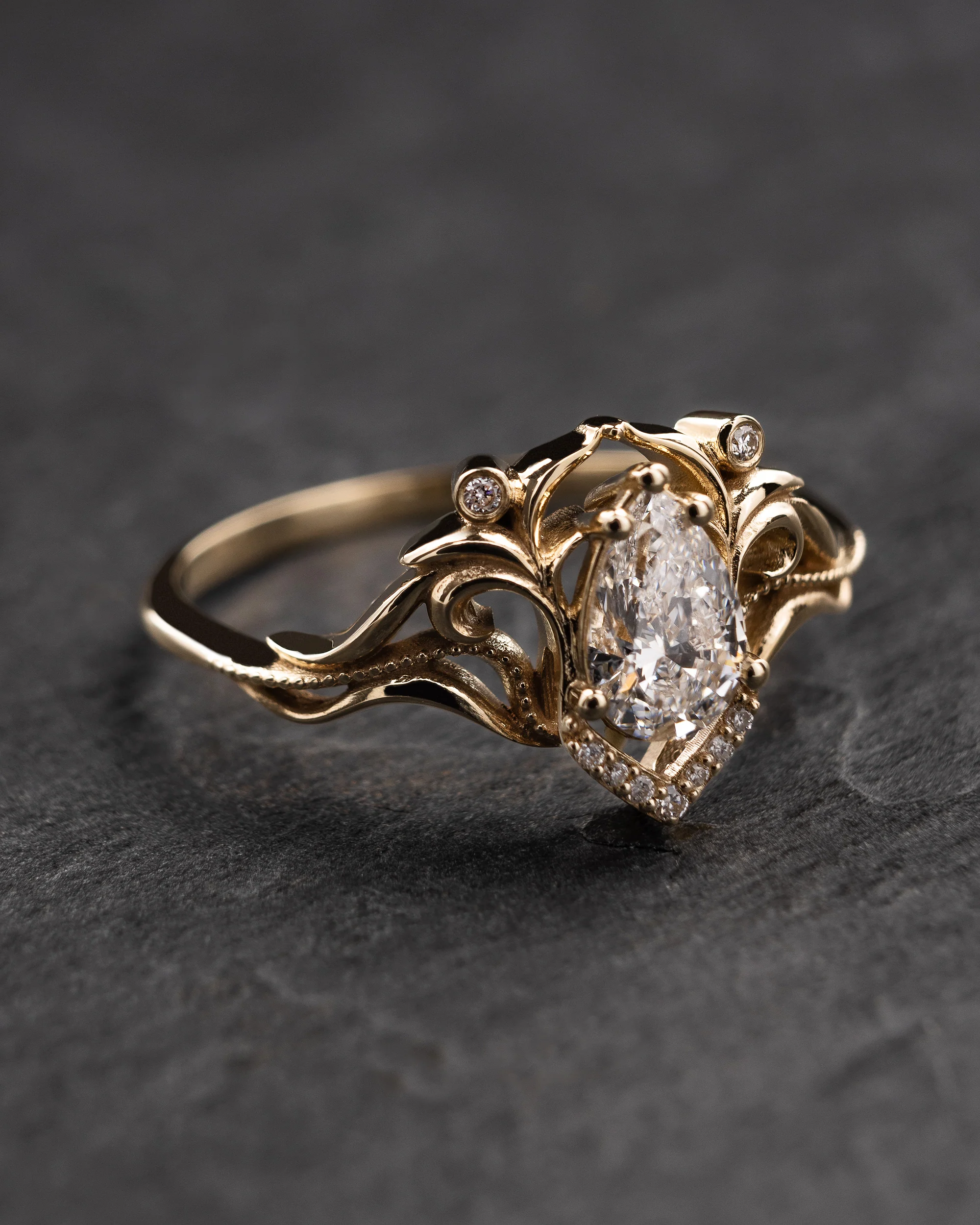 Pear cut lab grown diamond engagement ring / Lida small - Image 4