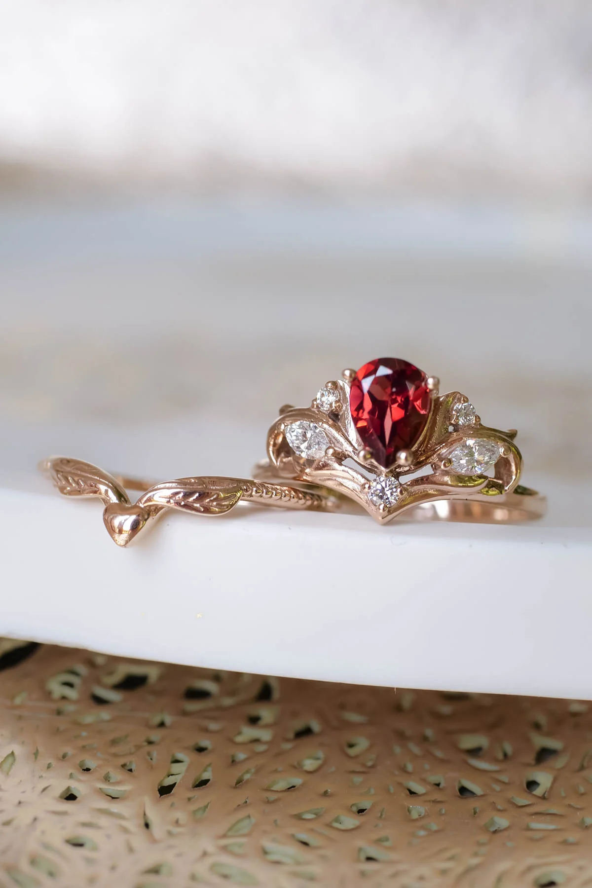 Pear shaped garnet engagement ring, alternative bridal ring set / Swanlake - Image 6