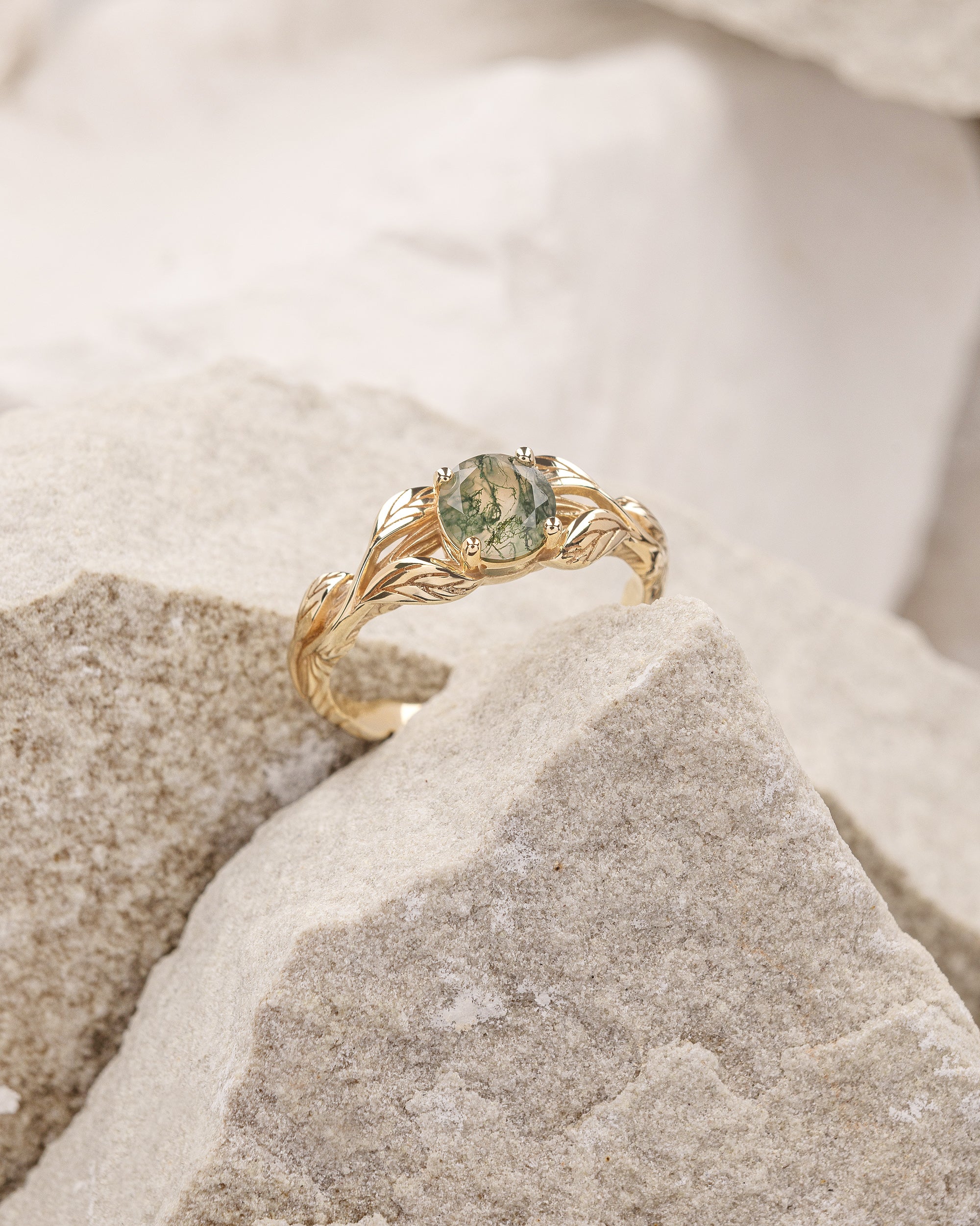 Round moss agate leaf engagement ring / Clematis - Image 4