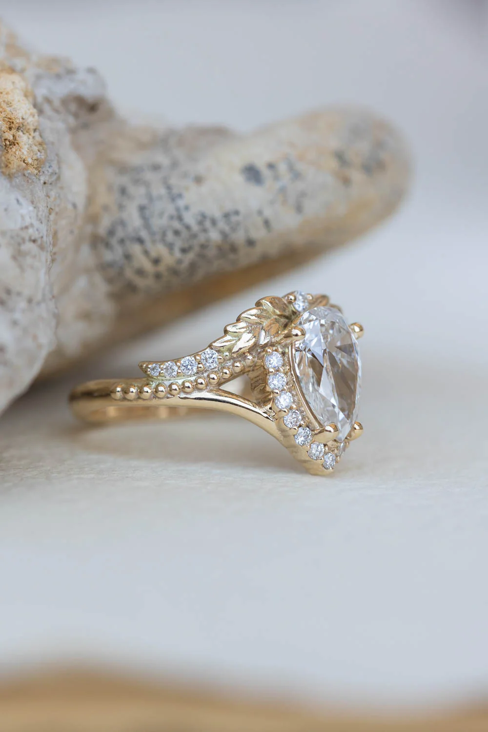 Sparkling lab grown diamond engagement ring, antique style gold ring with diamonds / Lyonella - Image 4