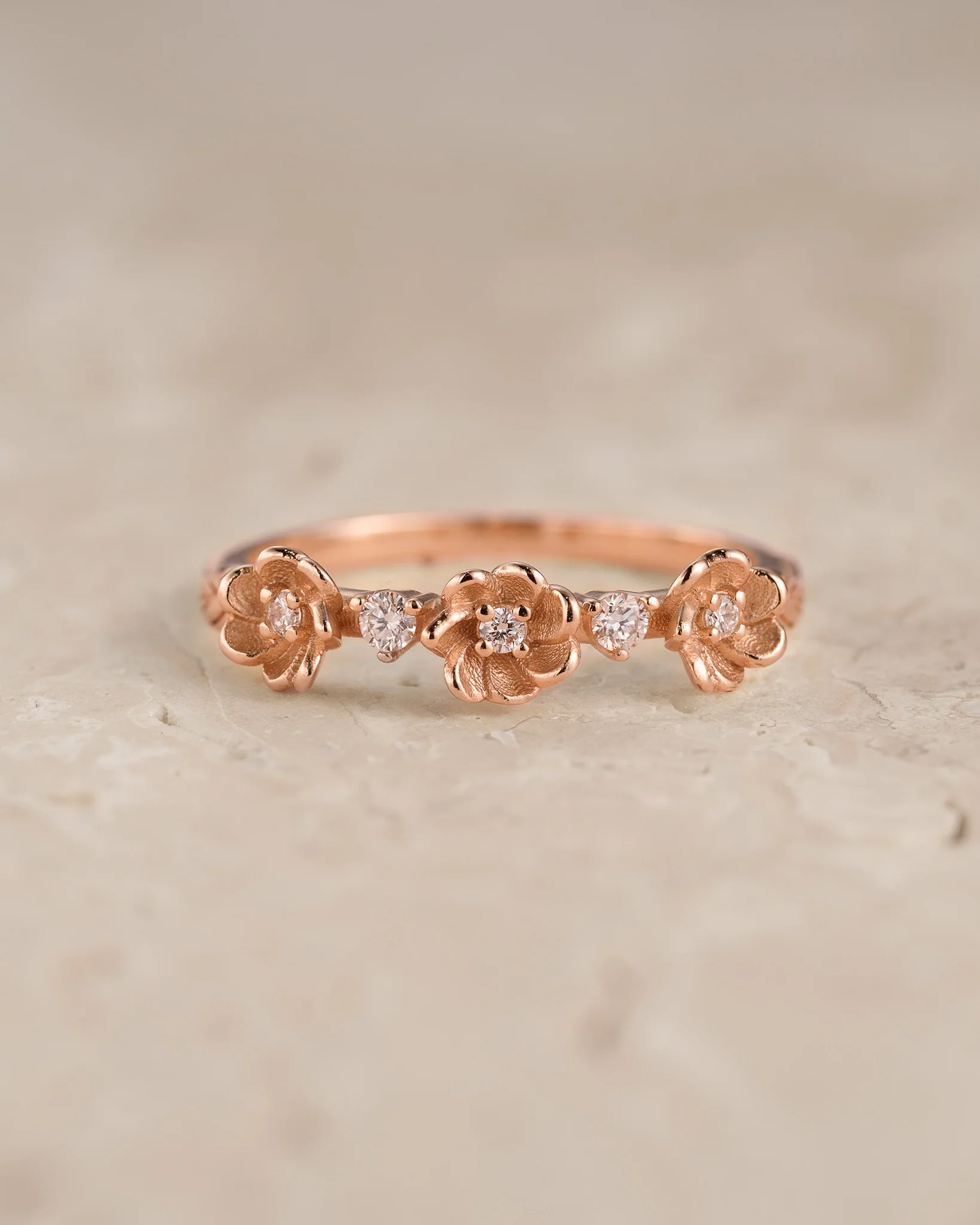 Three flowers wedding band, diamond ring - Image 3