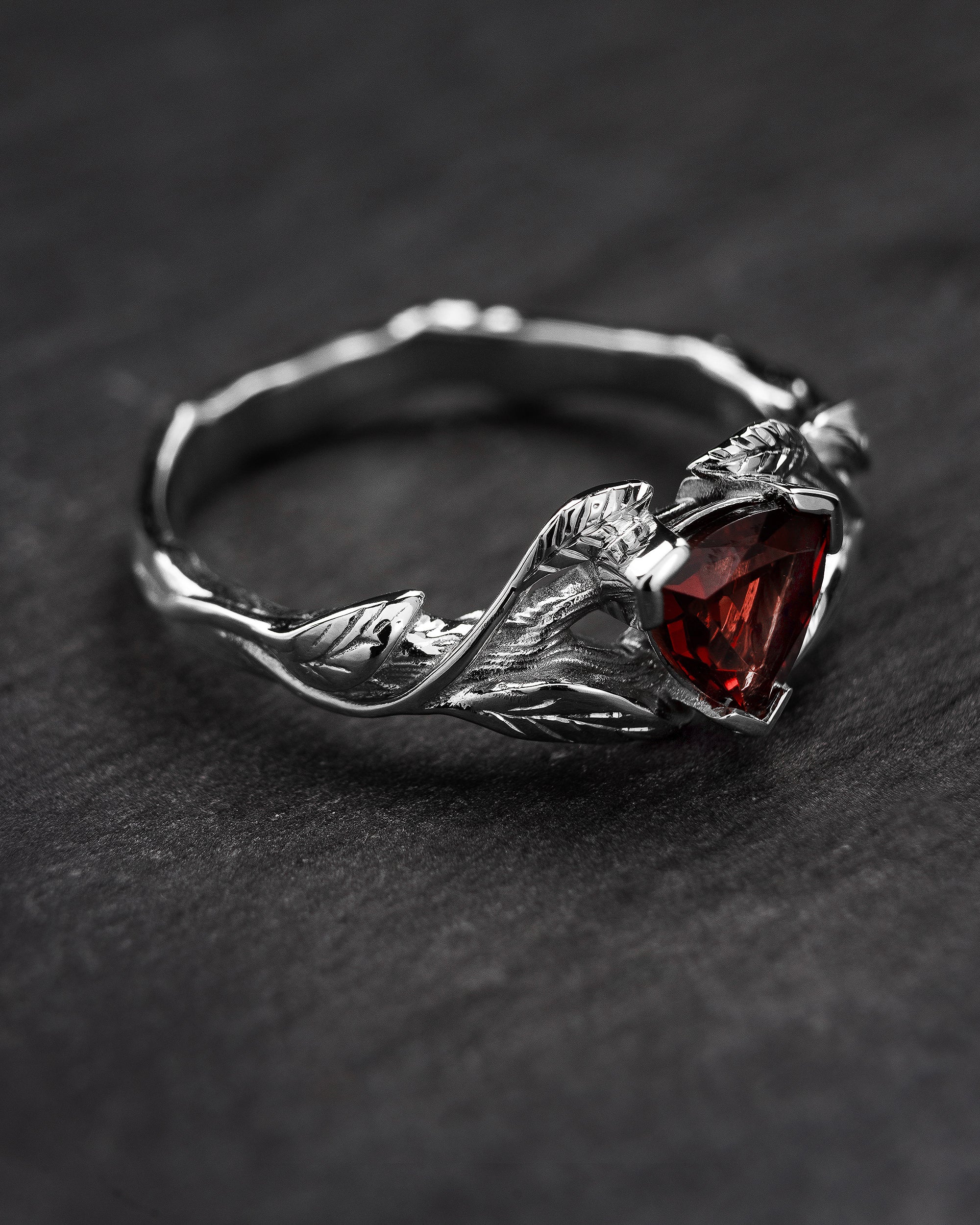 Trillion cut red garnet branch ring / Clematis - Image 3